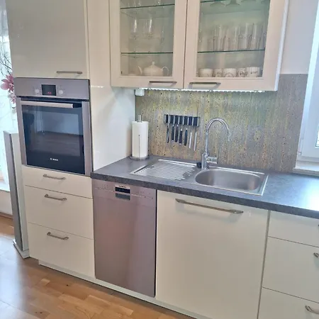 Modern Und Gemuetlich Appartement *