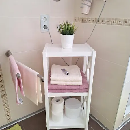 Modern Und Gemuetlich Appartement
